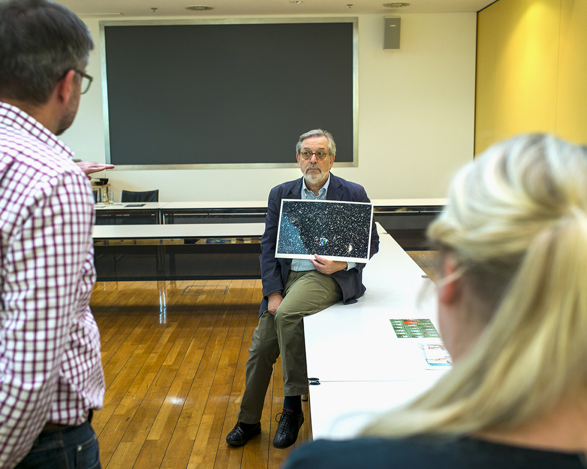 Eberhard Hess während einer Jurysitzung von Pressefoto Bayern (Foto: Rolf Nobel)