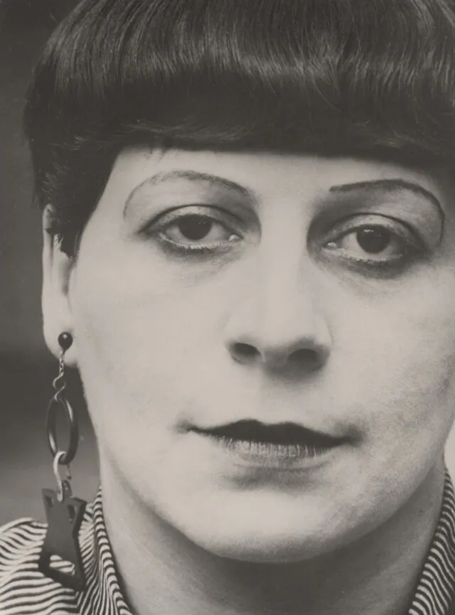 Lucia Moholy, Florence Henri, Bauhaus Dessau, 1927 © ProLitteris, Zürich Lucia Moholy, Florence Henri, Bauhaus Dessau, 1927 © ProLitteris, Zürich