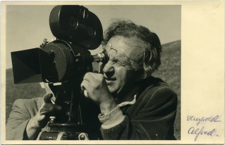 Alfred Ehrhardt bei Dreharbeiten in Schweden, 1950, Silbergelatineabzug, © Alfred Ehrhardt Stiftung