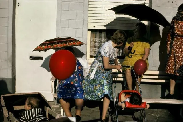 Harry Gruyaert, Jahrmarkt, Boom, Belgien, 1988 © Harry Gruyaert / Magnum Photos Harry Gruyaert, Jahrmarkt, Boom, Belgien, 1988 © Harry Gruyaert / Magnum Photos