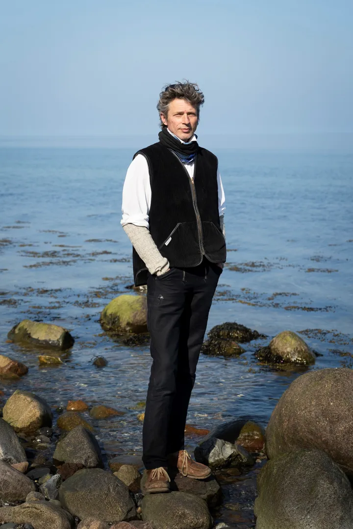 Meeresmenschen. Kristian Ditmann. Biologe und Betreiber der Seegrasmanufaktur Kappeln © Barbara Dombrowski Meeresmenschen. Kristian Ditmann. Biologe, Betreiber der Seegrasmanufaktur Kappeln © Barbara Dombrowski