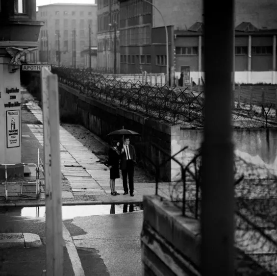 © Thomas Billhardt, Grenzübergang Checkpoint Charlie, 1963 © Thomas Billhardt, Grenzübergang Checkpoint Charlie, 1963