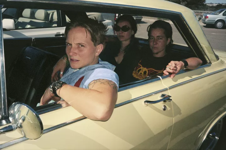 In meinem Chevy Nova, Ace Driving, 1997 © Chloe Sherman In meinem Chevy Nova, Ace Driving, 1997 © Chloe Sherman
