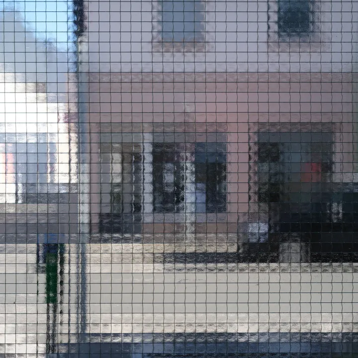 o.T.1 (inside-out / Frankfurt II) Sicherheitsglas wie auch andere Strukturgläser verändern die Wirklichkeit zu malerischen Bildern