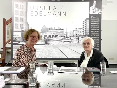 Eröffnung der Ausstellung Ursula Edelmann - Ein Leben für die Fotografie Barbara Klemm und Ursula Edelmann am 16. Juni 2021, © Foto: Rudi Feuser 