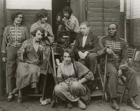 August Sander: Zirkusartisten, 1926–1932 © Die Photographische Sammlung/SK Stiftung Kultur – August Sander Archiv, Köln; VG Bild-Kunst, Bonn 2021 