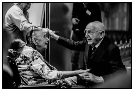 Duane Michals mit Renate Gruber. Verleihung des Kulturpreises 2017