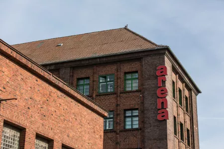 Außenansicht Arena Halle © Markus Nass courtesy Berlin Photo Week