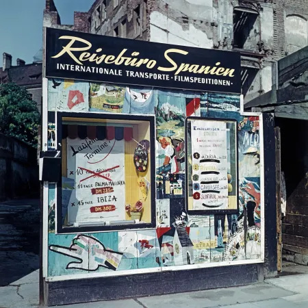 Josef Heinrich Darchinger, "Reisebüro Spanien", Bonn, 1955 © J.H. Darchinger/Friedrich-Ebert-Stiftung