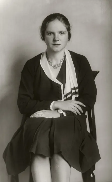 August Sander: Photographin, um 1926 © Die Photographische Sammlung/SK Stiftung Kultur – August Sander Archiv, Köln; VG Bild-Kunst, Bonn 2025