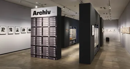 LVR-Landesmuseum Bonn, Blick in die Ausstellung Jupp Darchinger, Bonn 2025, Foto: Jürgen Vogel, LVR-Landesmuseum Bonn