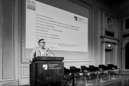 Photobook 2026 - DGPh Symposioum zum Fotobuch. Begrüßung Prof. Dr. Achim Bonte, Staatsbibliothek zu Berlin © Ruediger Glatz