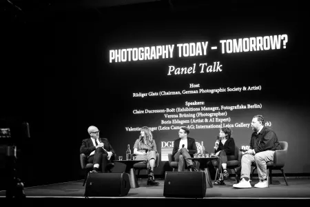 Panel Talk Photography Today - Tomorrow, Fotografiska v.l.n.r.: Boris Eldagsen, Verena Brüning, Valentin Gienger, Claire Ducresson-Boët, Ruediger Glatz