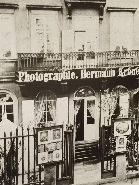 Hermann-Krone-Sammlung, Dresden, Fotoatelier und Geschäftsräume @ Regina Plaar