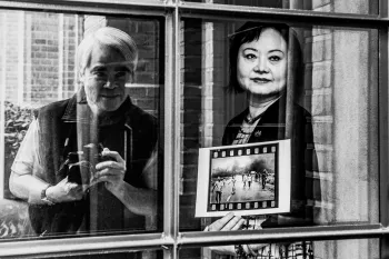 Time Travelers. Kim Phuc und Nick Út 2015 © + courtesy Petra Gerwers