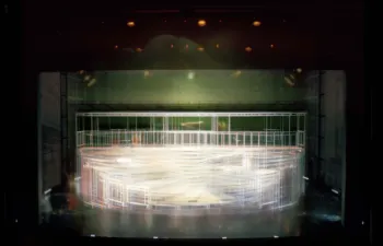 Langzeitbelichtung "Romeo und Julia", am Residenztheater, 2025. Camera Obscura © Karen Stuke