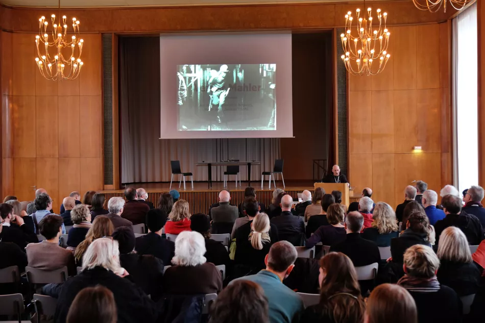 DGPh-Symposium ""Long Time, No See | Fotografie in und aus Ostdeutschland“