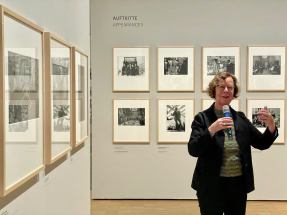 Barbara Klemm in der Ausstellung