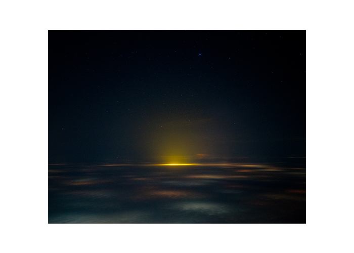 © Aliona Kardash, Blick aus dem Flugzeugfenster auf dem Weg nach Tomsk, 2022