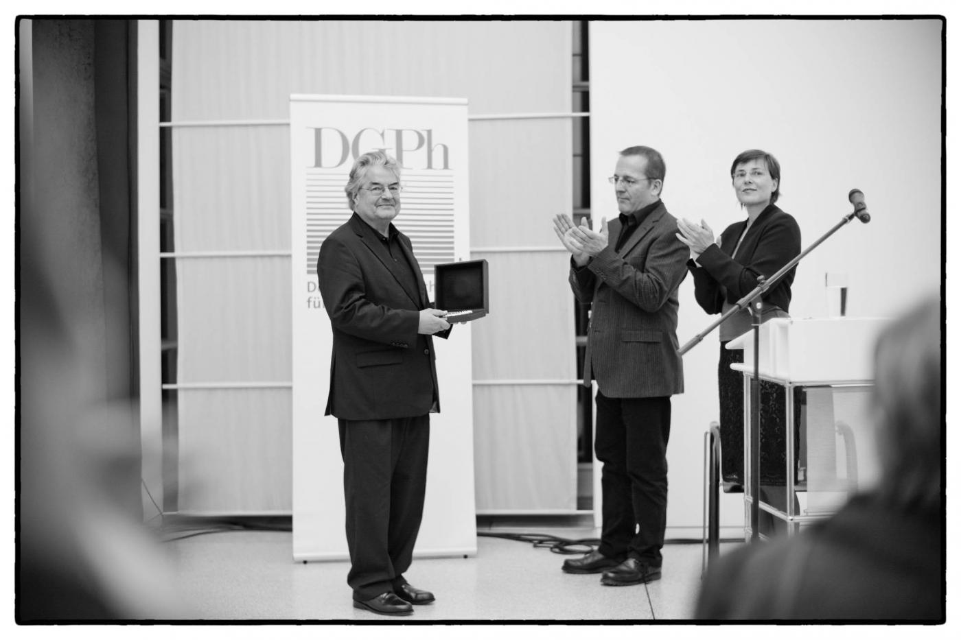 Prof. Klaus Honnef Deutsche Gesellschaft für Photographie e.V.